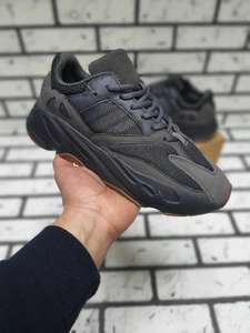 Кроссовки Adidas Yeezy Boost 700 Black