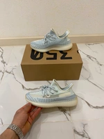 Adidas Yeezy 350 Boost v2 бледно-синий фото-1