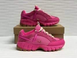 Кроссовки Nike Air Humara LX WMNS Pink Flash фото-1