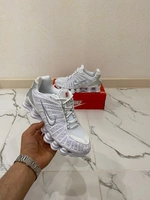 Кроссовки Nike Air Vapormax Plus Белые фото-5