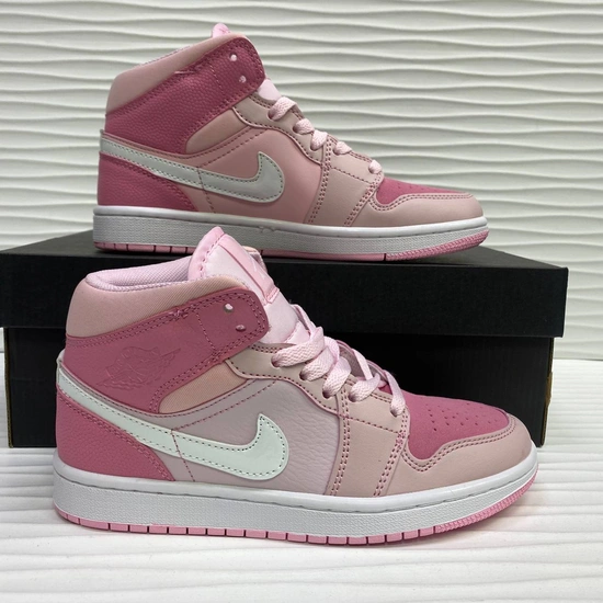 Кроссовки Nike Air Jordan 1 Mid Pink фото-1