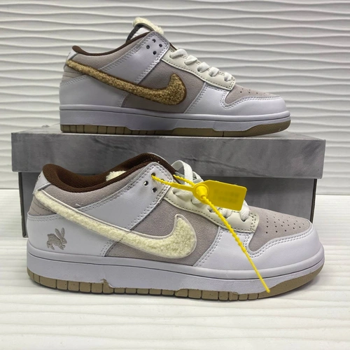 Кроссовки Nike SB Dunk Low Year of the Rabbit - Fossil Stone