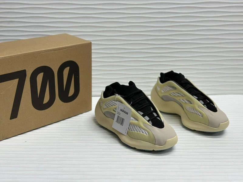 Adidas Yeezy Boost 700 V3 Azael фото-6