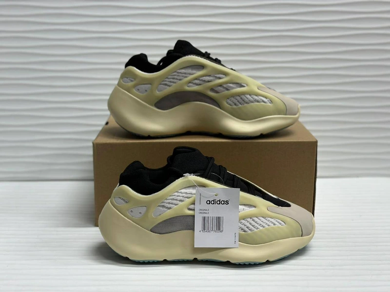 Adidas Yeezy Boost 700 V3 Azael фото-4