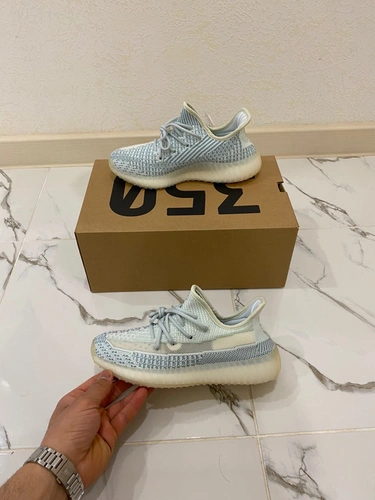 Adidas Yeezy 350 Boost v2 бледно-синий