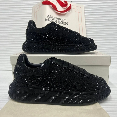 Alexander McQueen Lace-Up Sneaker Black с камнями