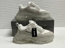 Кроссовки Balenciaga Triple S Белый фото-1