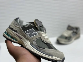 Кроссовки New Balance 2002R Grey фото-3