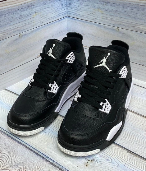 Кроссовки Nike Air Jordan 4 Retro black фото-1