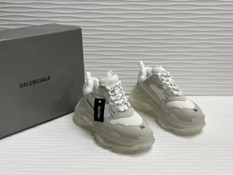 Кроссовки Balenciaga Triple S Белый фото-4