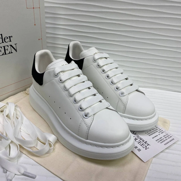 Alexander McQueen Lace-Up Sneaker Белый/Черный фото-3