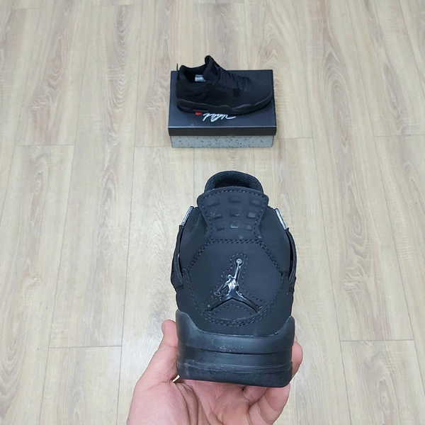 Кроссовки Nike Air Jordan 4 Retro фото-2