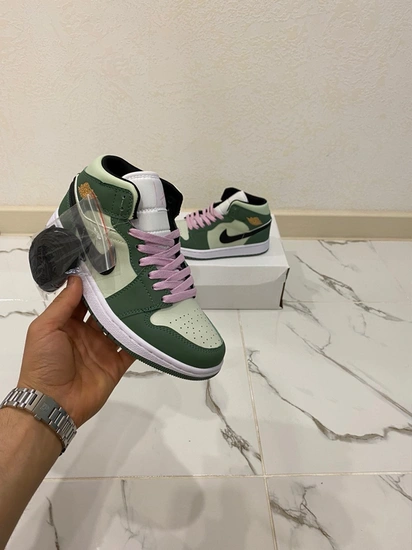 Кроссовки Nike Air Jordan 1 High Green фото-1