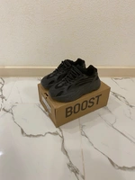 Кроссовки Adidas Yeezy Boost 700 Black фото-6