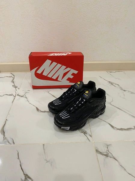 Nike Air Max Tn Plus 3 черный + белый фото-3