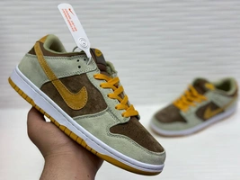 Кроссовки Nike SB Dunk Low Dusty Olive фото-3