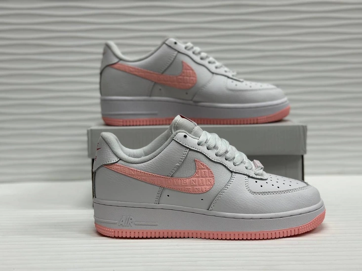 Кроссовки Nike Air Force 1 White/Pink фото-1