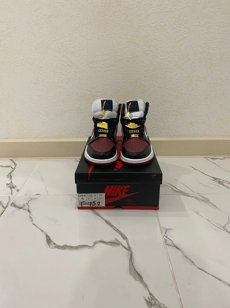 Кроссовки Nike Air Jordan 1 Retro Maroon Toe фото-4