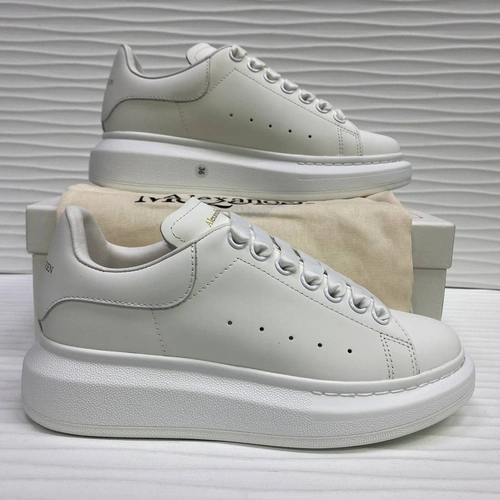 Alexander McQueen Lace-Up Sneaker Белый