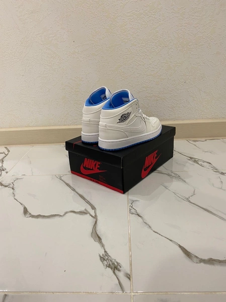 Nike air jordan outlet 1 mid white blue