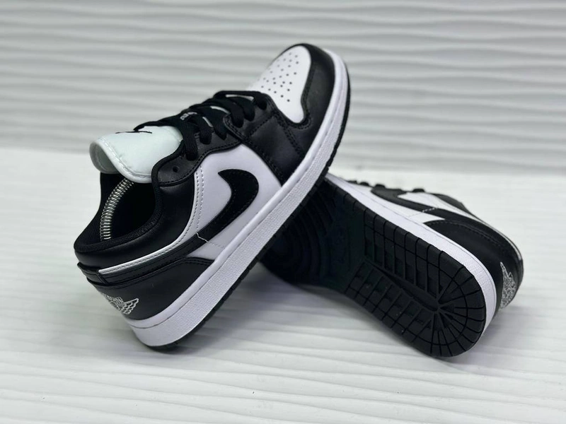 Кроссовки Nike SB Dunk Low Black/White фото-2