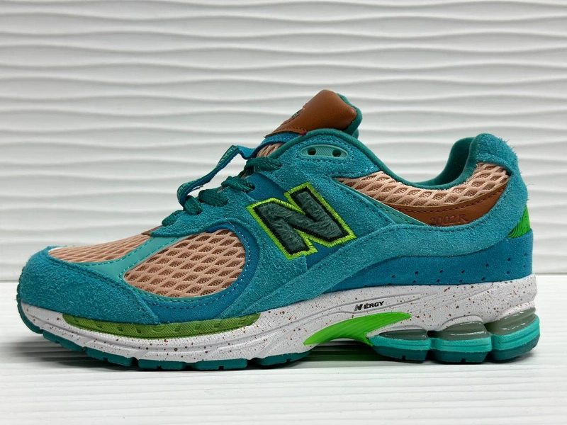 Кроссовки New Balance 2002R x Salehe Bembury Water be The Gude фото-5