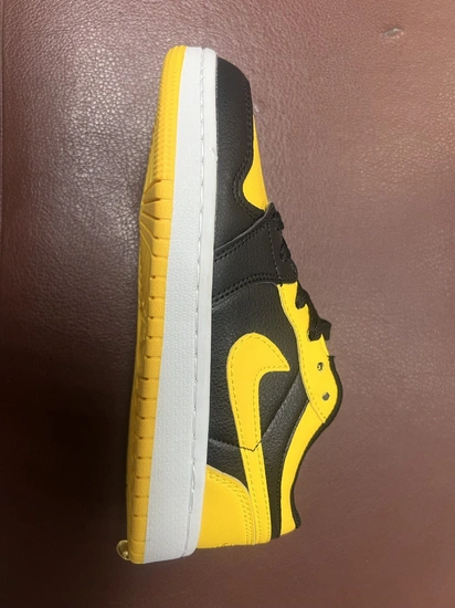 Nike Air Jordan 1 Low Желтые Детские (16-40) фото-1