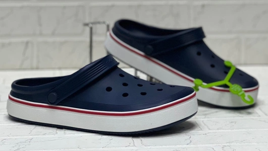 Crocs Off Court Clog Navy