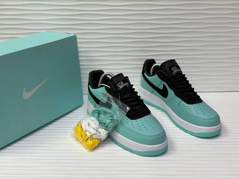 Кроссовки Nike Air Force 1 Friends Family фото-7