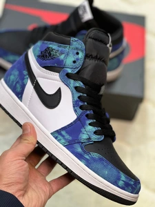 Кроссовки Nike Air Jordan 1 Retro Tie Dye