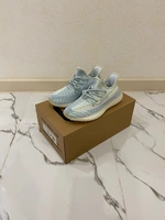 Adidas Yeezy 350 Boost v2 бледно-синий фото-4