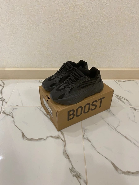 Кроссовки Adidas Yeezy Boost 700 Black фото-6