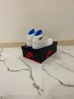 Кроссовки Nike Air Jordan 1 Mid White/Blue фото-2