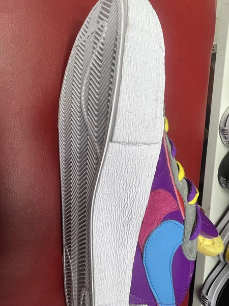 Kaws Sacai Nike Blazer Low цвет Фиолетовый фото-7