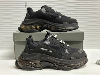 Кроссовки Balenciaga Triple S Черный