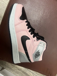 Nike Air Jordan 1 Розовые Детские (16-40)