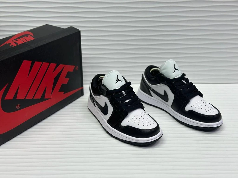 Кроссовки Nike SB Dunk Low Black/White фото-5