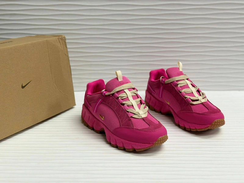 Кроссовки Nike Air Humara LX WMNS Pink Flash фото-7