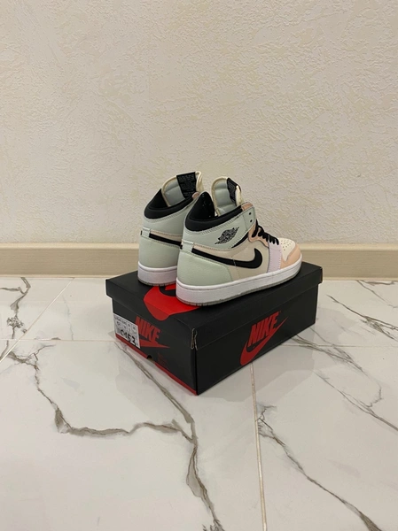 Кроссовки Nike Air Jordan 1 Retro Beige фото-5