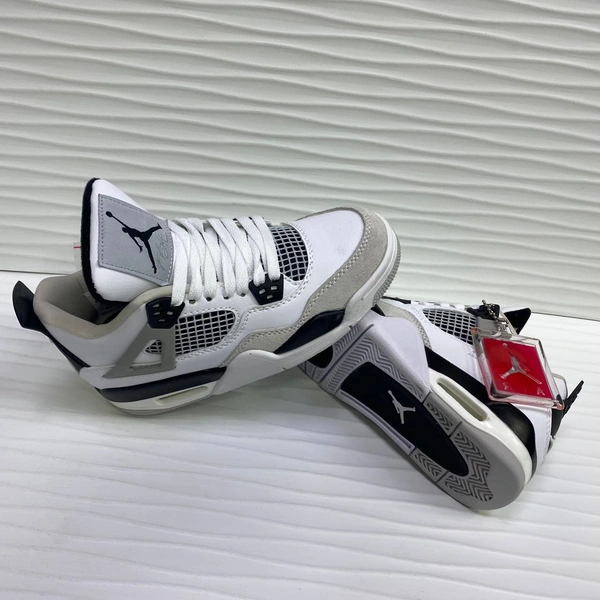 Кроссовки Nike Air Jordan 4 Retro White-Black фото-6