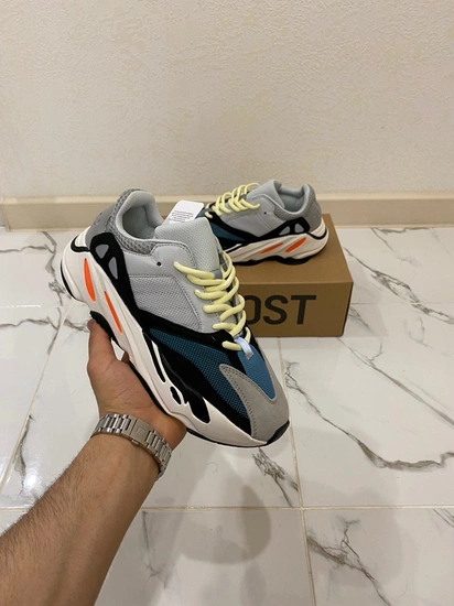 Кроссовки Adidas Yeezy Boost 700 Grey фото-1