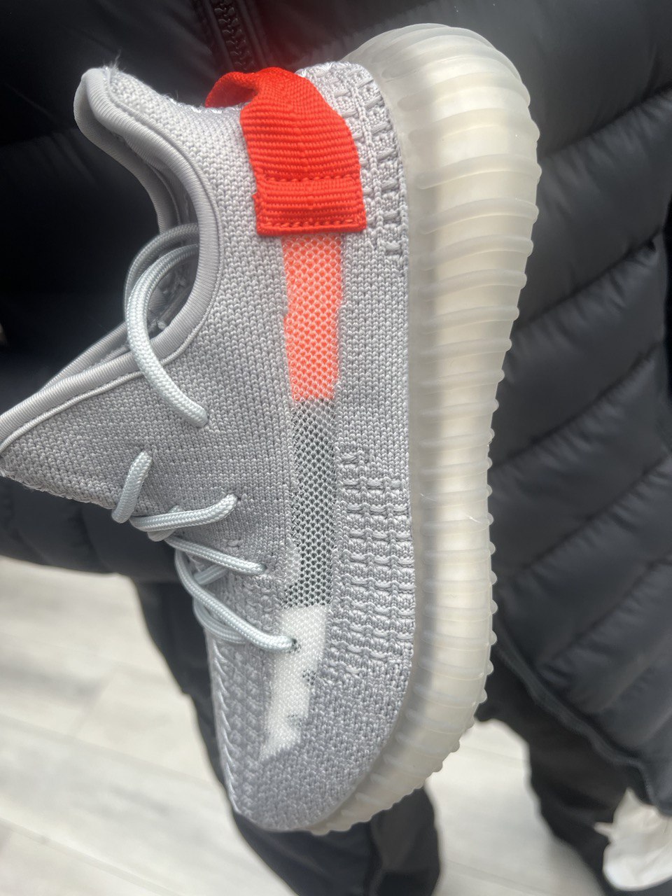  Adidas Yeezy Boost 350 v2 Серебро